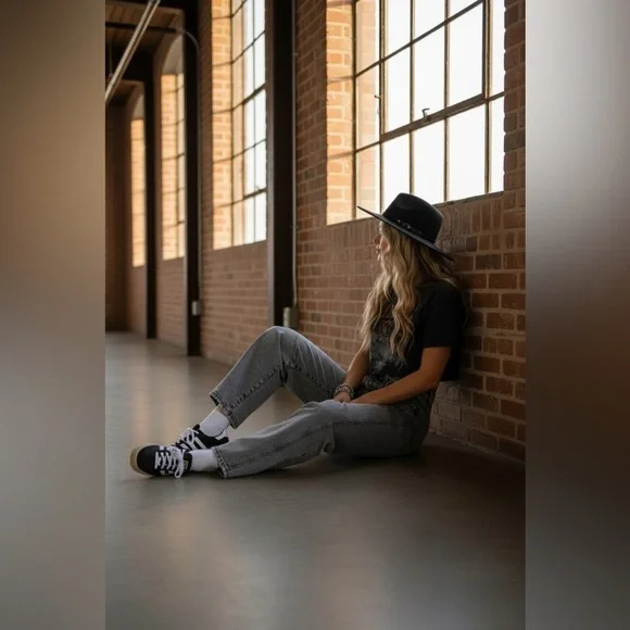 NWT Cello Denim Washed Grey Barrel Horseshoe Relaxed Fit Jeans Pants - Picture 2 of 10